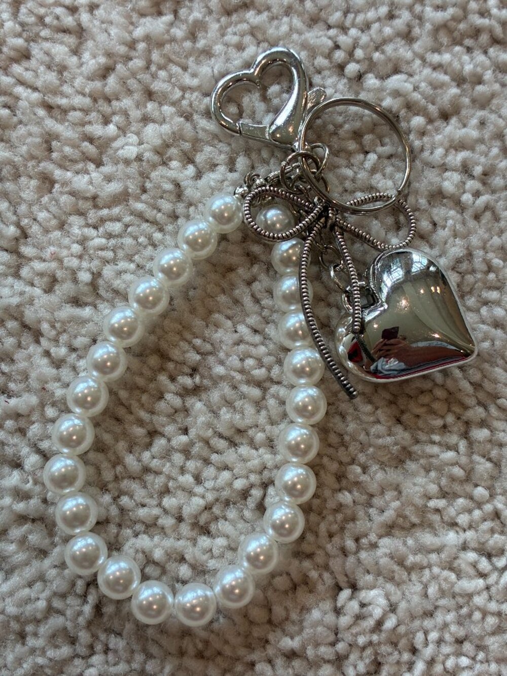 NWOT Bag Purse White Pearl with Silver Bow & Heart Charm